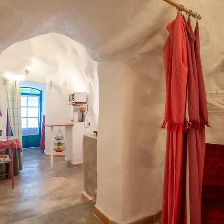 Casa Cueva Muntasal Lodge