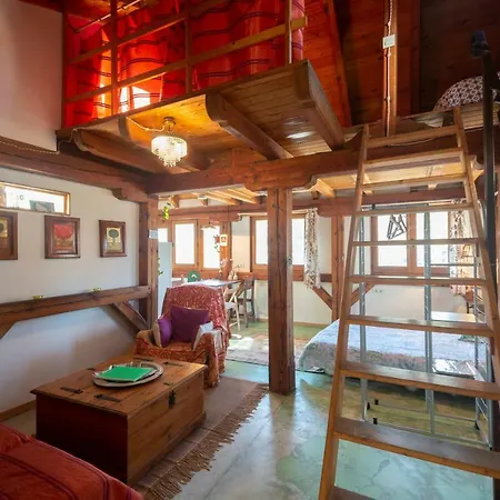Casa Cueva Muntasal Lodge